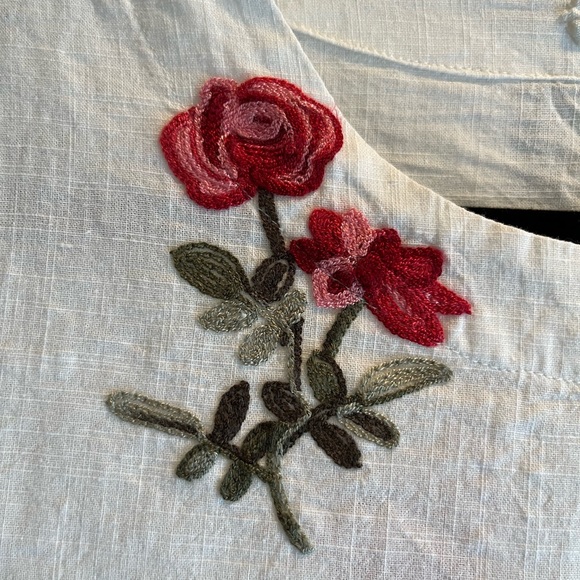 High low embroidered shirt - Picture 4 of 4